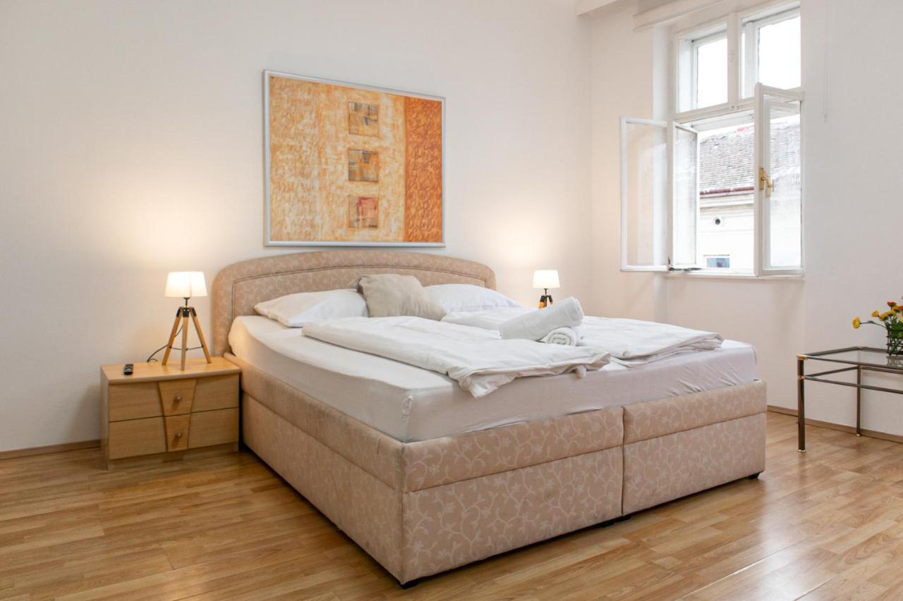 Budget City Stay - Near Wiener Stadthalle Ideal For Longstays Exteriör bild