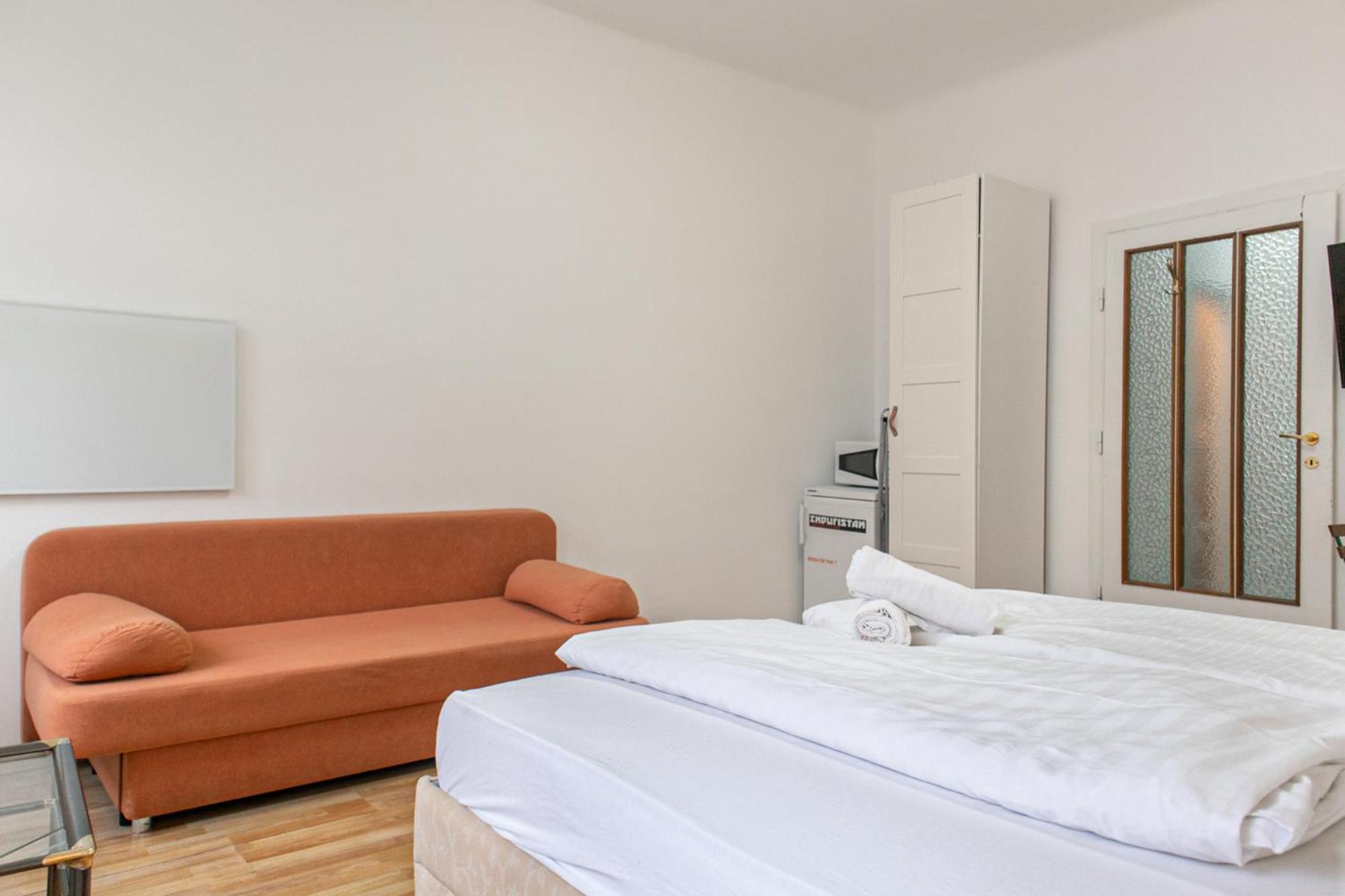 Budget City Stay - Near Wiener Stadthalle Ideal For Longstays Exteriör bild