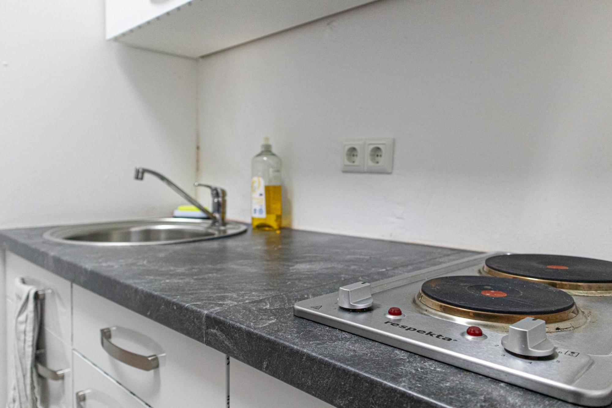 Budget City Stay - Near Wiener Stadthalle Ideal For Longstays Exteriör bild