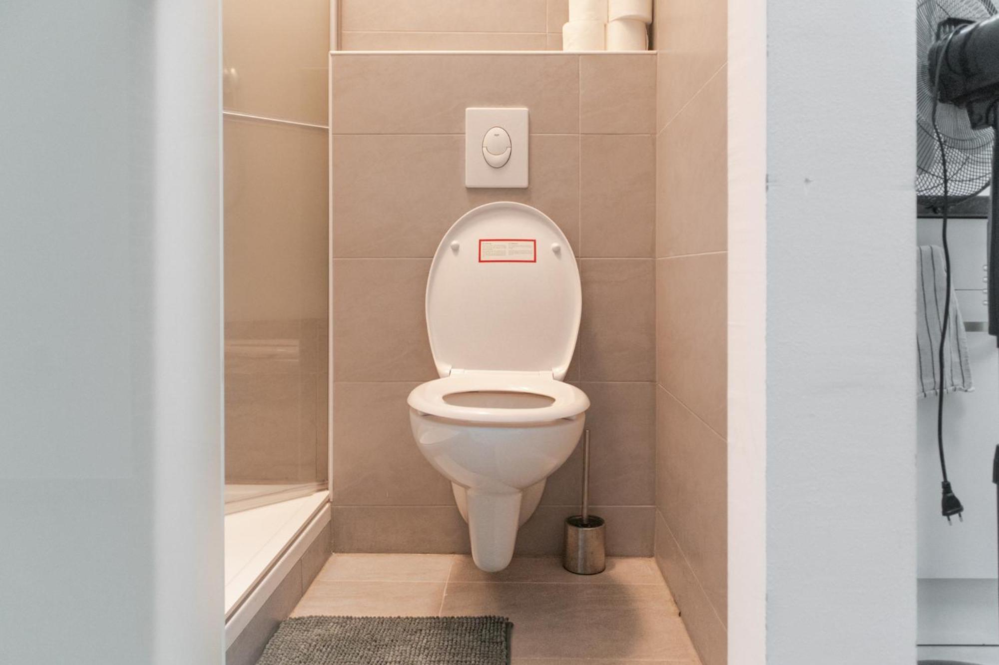 Budget City Stay - Near Wiener Stadthalle Ideal For Longstays Exteriör bild